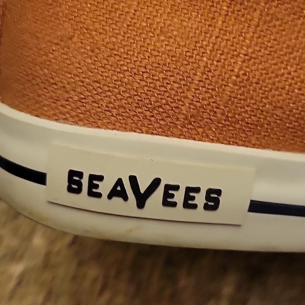 Seavees Hermosa Plimsoll Standard Mens size 8.  Linen shoe.